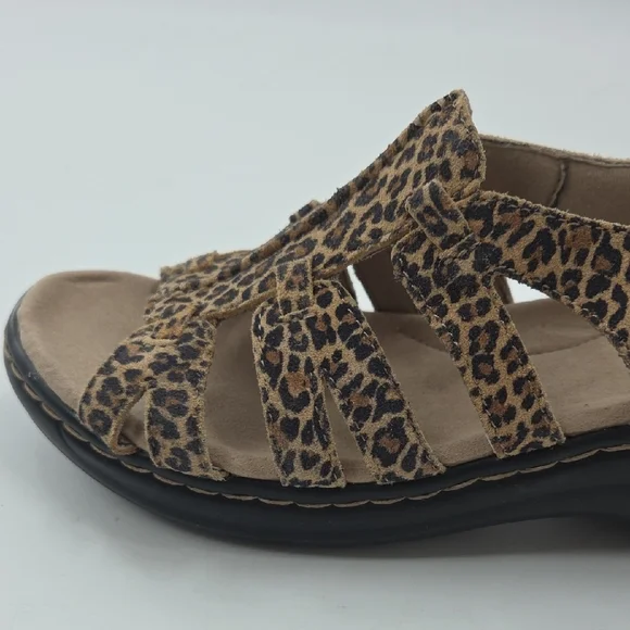 Clarks Cheetah Pattern Sandals NEW - Picture 13 of 16